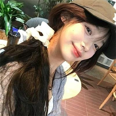 10号舱里的女人